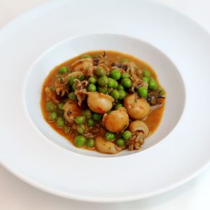 Gastronomia: Seppioline con piselli e pomodoro gr.500